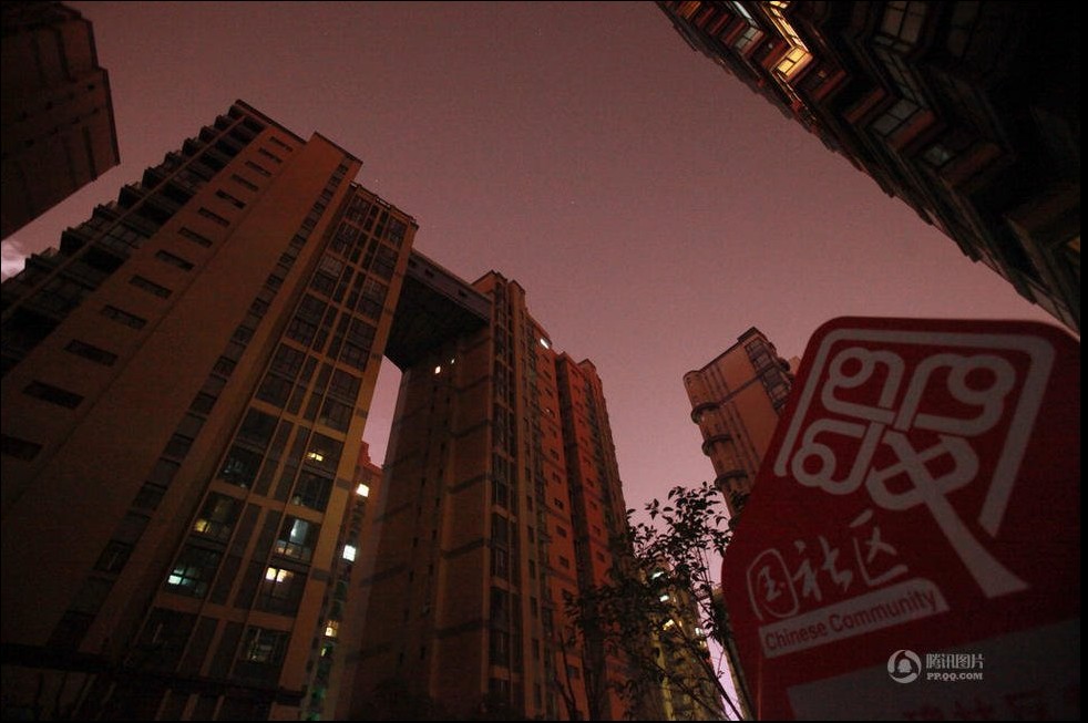 西安九锦台 业主自费修“空中走廊”相连