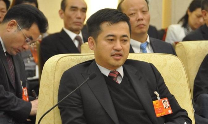 全国人大代表,安踏(中国)有限公司董事局主席丁世忠