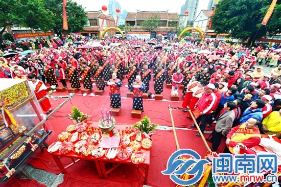 进香现场盛况空前