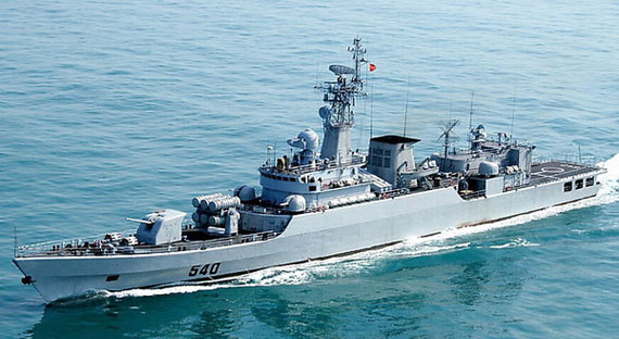 绵阳舰抵达失联海域1