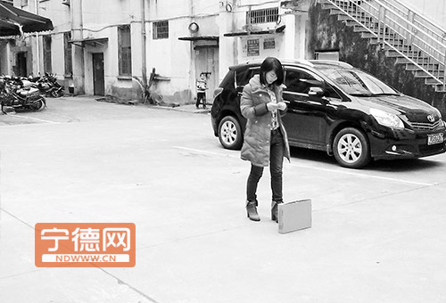 宁德晚报试验中，志愿者到箱子前才发现箱子存在