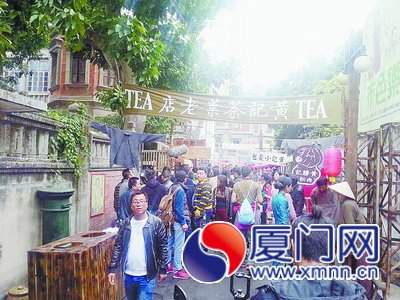 剧组特别打造一条历史街道，还原上世纪初的鼓浪屿。