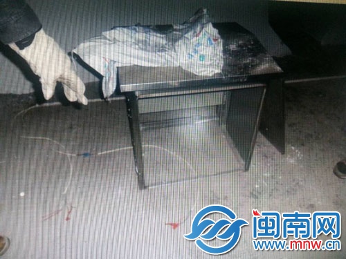 用于装潮位控制器的机箱被撬