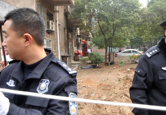 长沙伍家岭街头砍人现场3