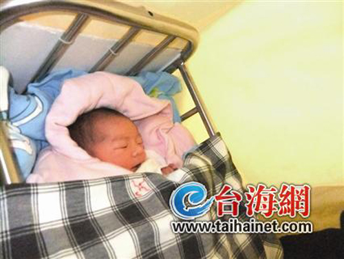 公交司机载孕妇直奔医院续1