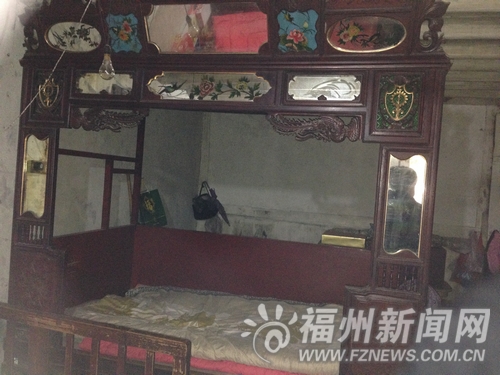 结婚时的床保存完好