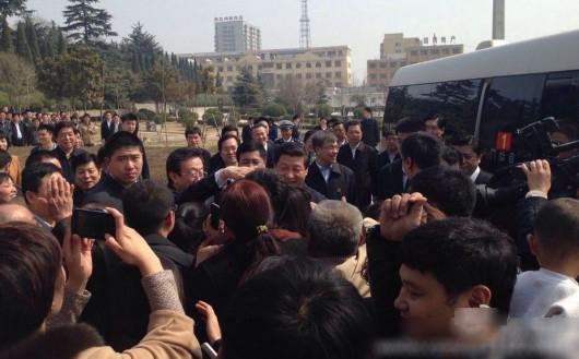 网友称习近平今日赴开封视察(组图)