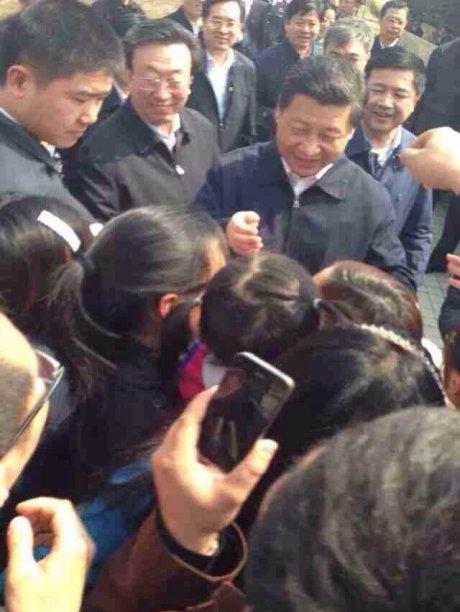 网友称习近平今日赴开封视察(组图)2