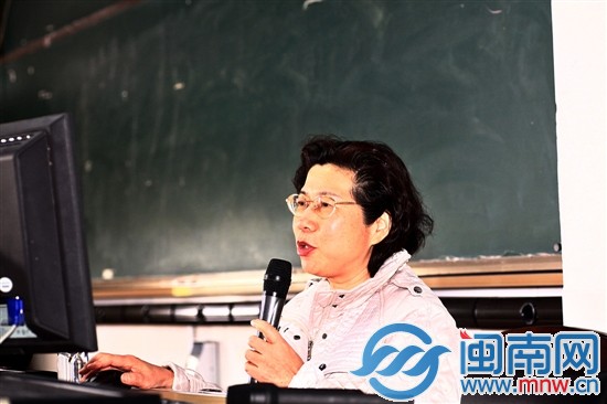 戴冠青老师