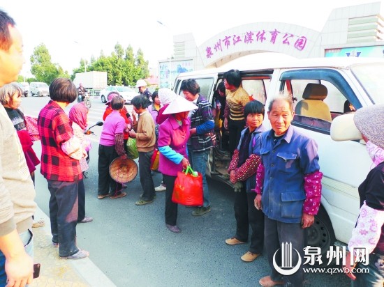 超载面包车被查获