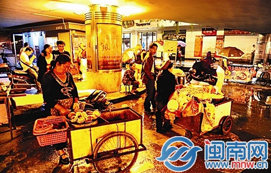 防商贩占道经营，昆明城管出“绝招”