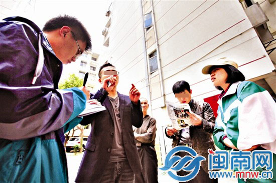 几个不同意砍绿化树的居民和记者讲述他们的理由