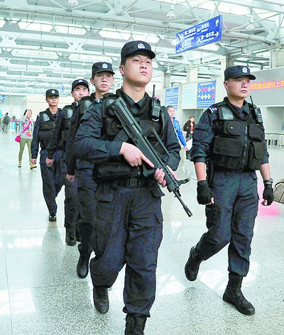 厦门特警机动冲锋队