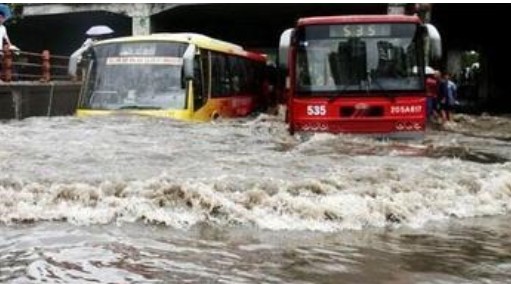 红色暴雨信号表示 暴雨和冰雹袭击东莞