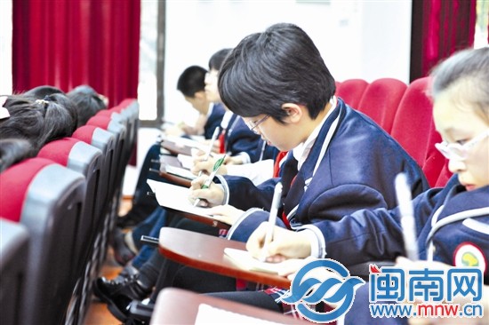 小记者的认真劲，让陈老师很欣慰