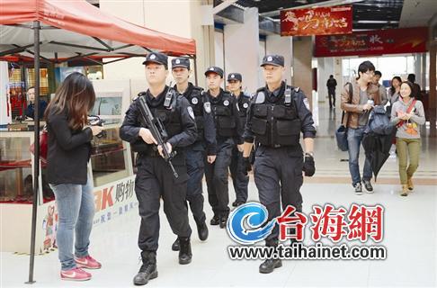 特警机动冲锋队