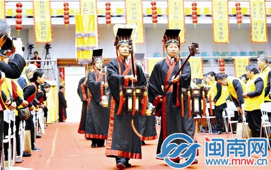 祭祀大典按传统礼数进行，持续一个多小时