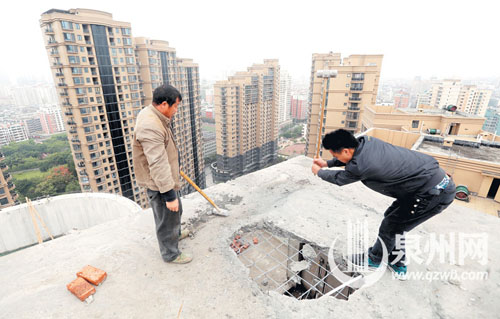 中联华庭楼顶违建被拆