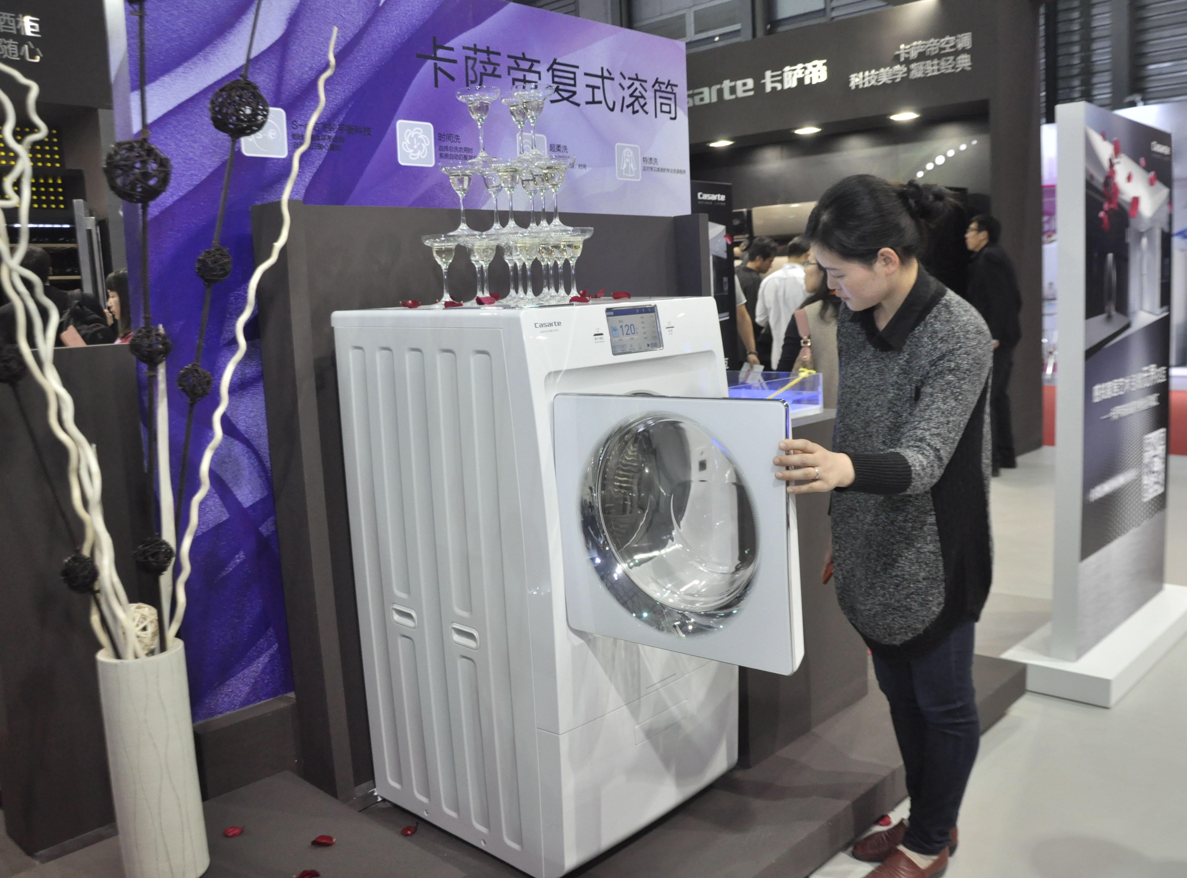 3.26  8799元的羊绒衫惨遭“毁容”   洗衣机为啥洗&nbsp;