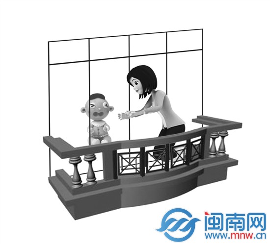 漳州宝宝反锁阳台门妈妈干着急