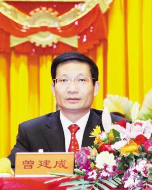 曾建成，中共龙海市委副书记，市长
