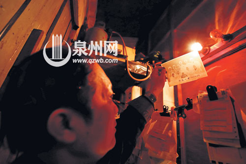 旧时的暗房如今成了储藏间