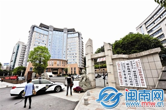 事发梅列区政府大楼，女子从区长办公室坠亡