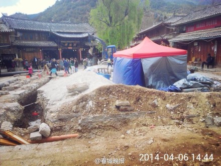 丽江束河古镇火灾2
