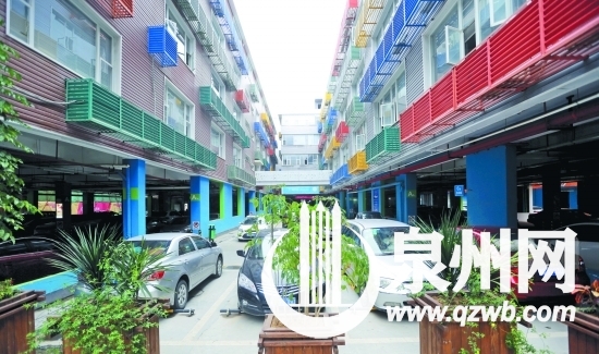 泉州领SHOW天地改造旧厂房时预留了停车场