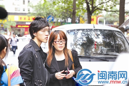 看超牛父母如何营救传销儿1