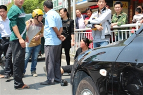 三车连环撞