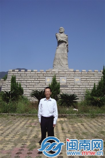 何融融