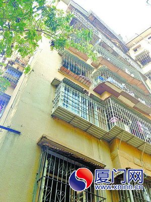 莲坂西小区高空抛物频发