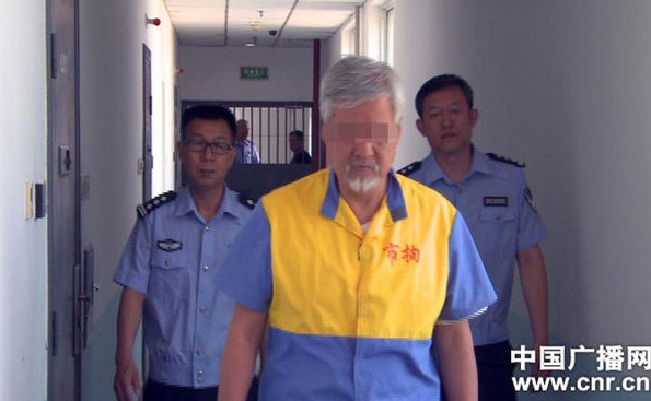 薛蛮子悔罪：夫人远走他乡 孩子被人指手画脚