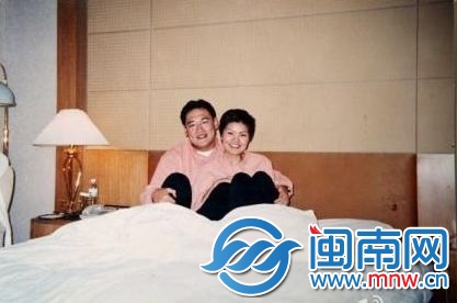 资料图：新华社《经济参考报》首席记者王文志在微博 