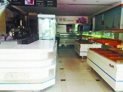 超雅思北店里面的东西已被清空
