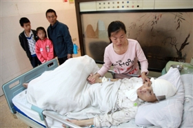 家里的顶梁柱倒了