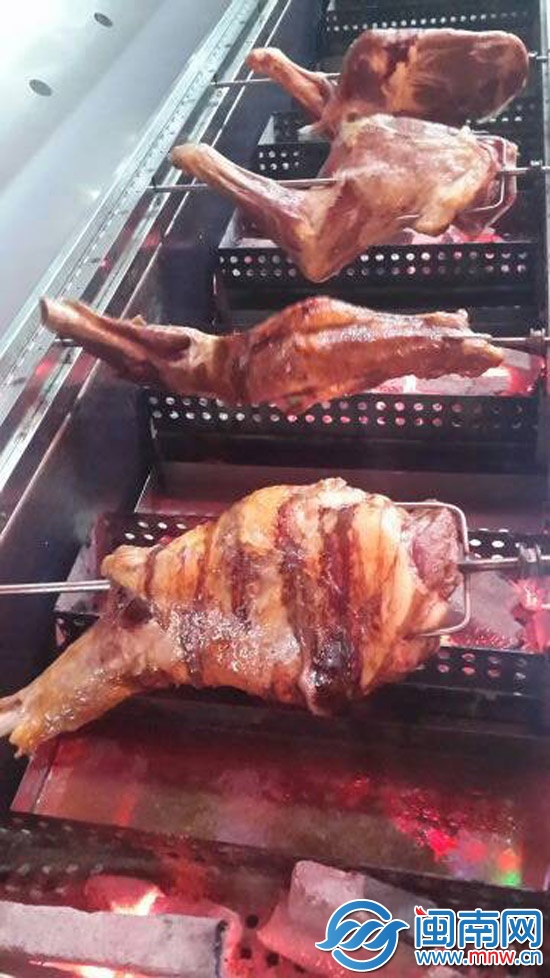 炭烤羊腿风靡漳州15