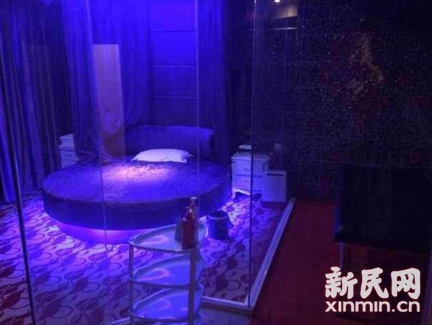 上海一别墅暗藏卖淫会所