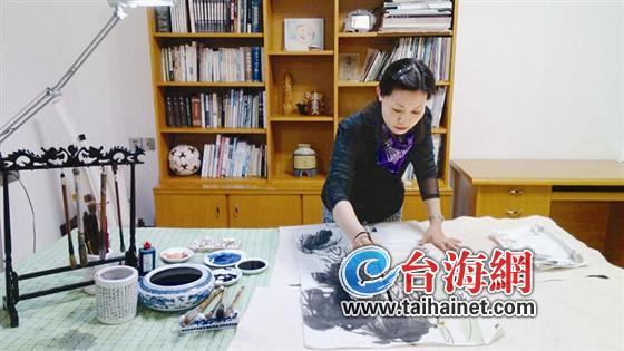 陈惠琼：醉心国画三十载