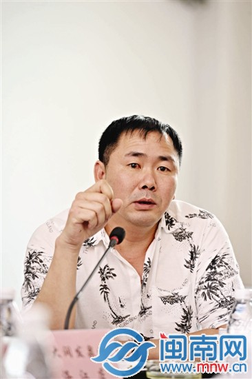 南环路蔬菜批发市场负责人吴建明