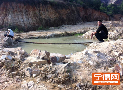 14岁男孩溺亡的工地水坑