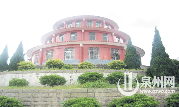 南安眉山中心小学内的清华楼