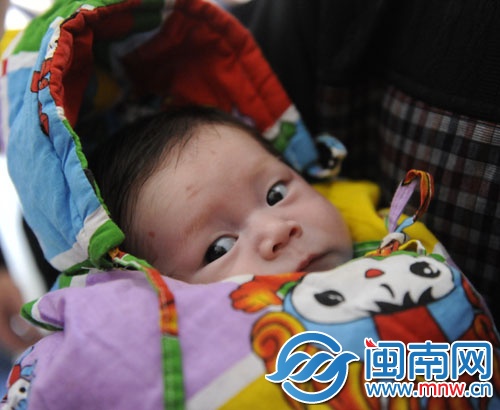 出院时，宝宝精神不错