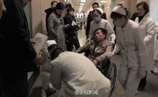 正在接受治疗的伤者