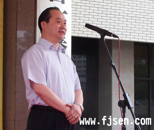 福建广播影视集团原党组书记、董事长舒展