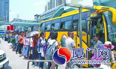 旅游2线经常在起点站就客满了
