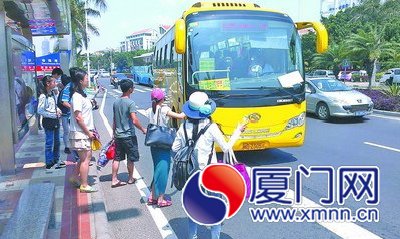 旅游2线得翻过东坪山才会有空位