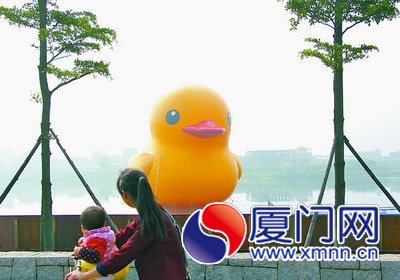 大黄鸭