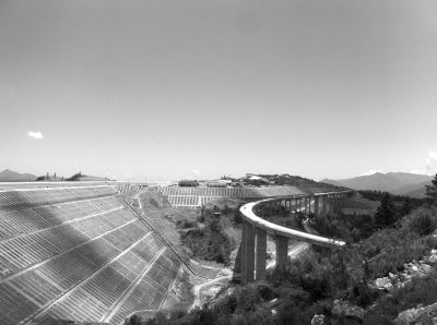 神农架机场揭秘：建设削掉5座山峰